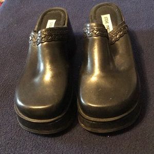 Steve Madden Clogs